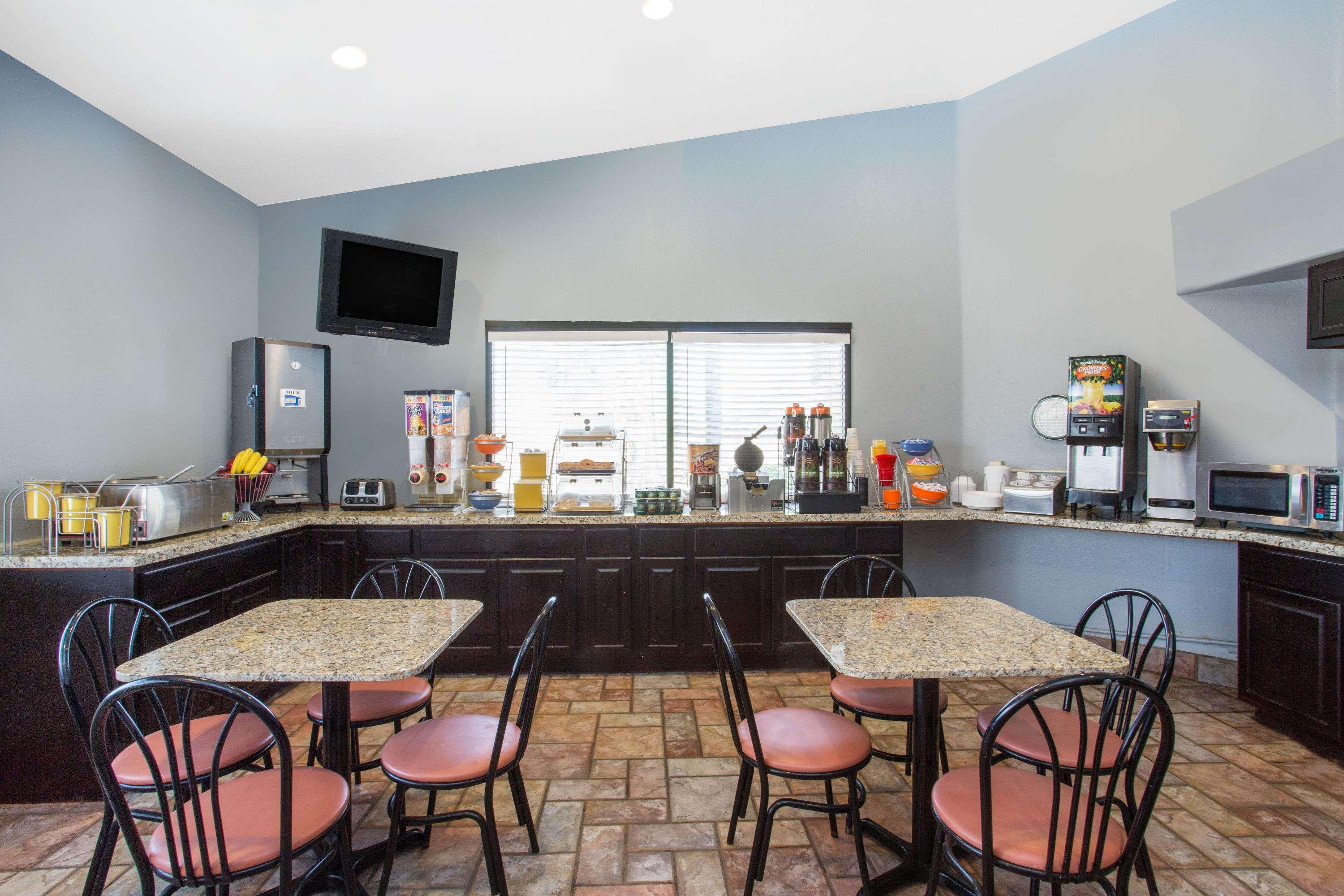 Days Inn By Wyndham Buckeye Ngoại thất bức ảnh