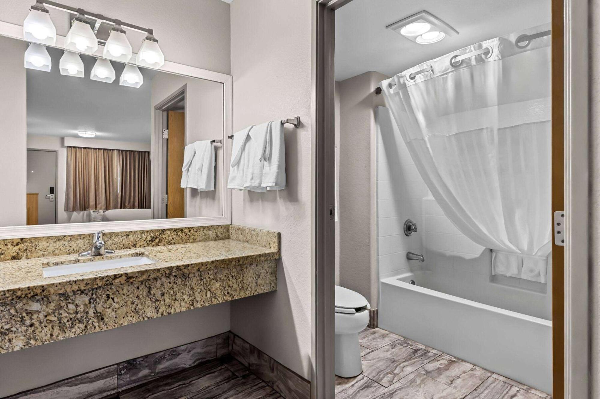 Days Inn By Wyndham Buckeye Ngoại thất bức ảnh