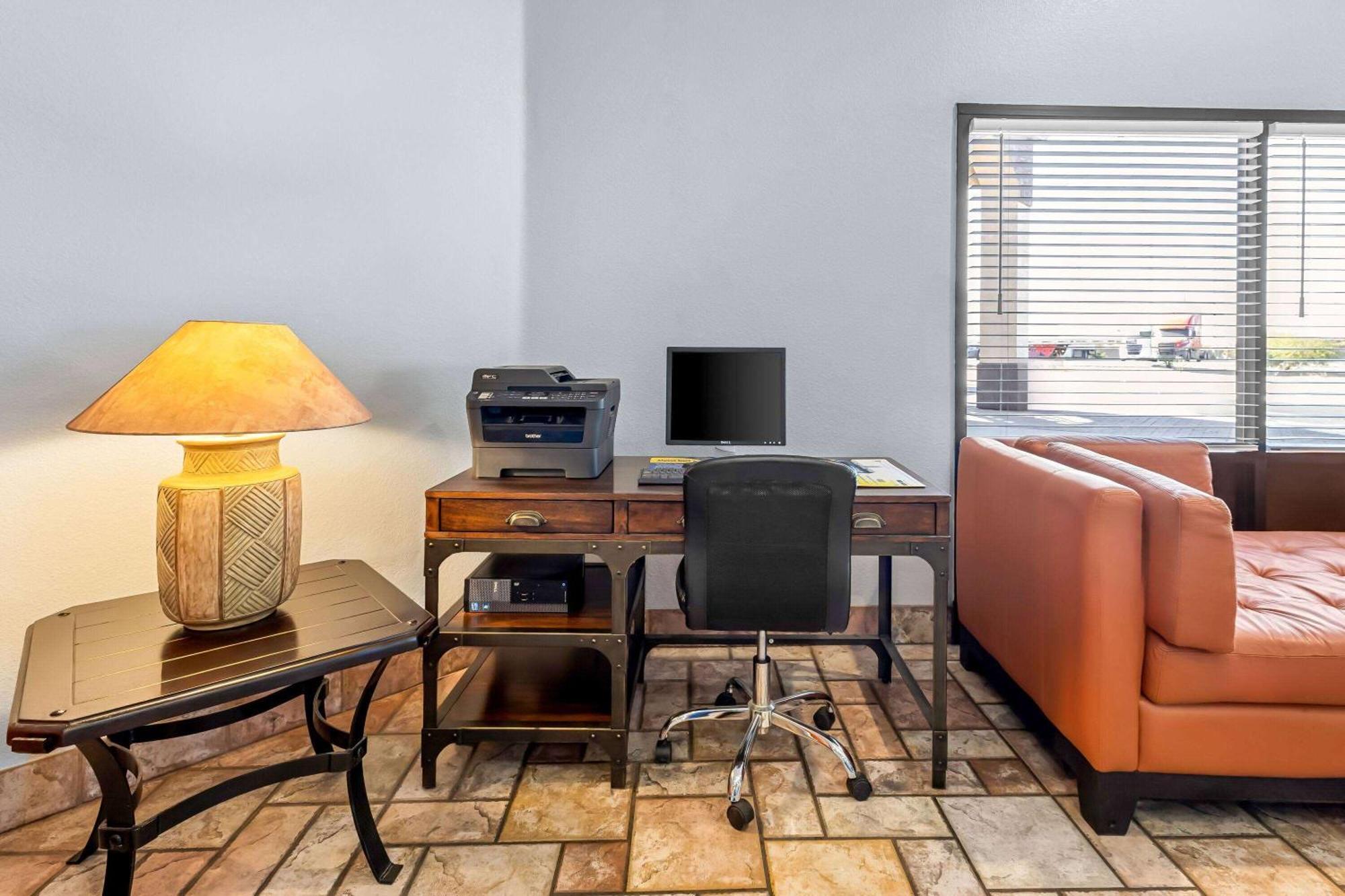 Days Inn By Wyndham Buckeye Ngoại thất bức ảnh