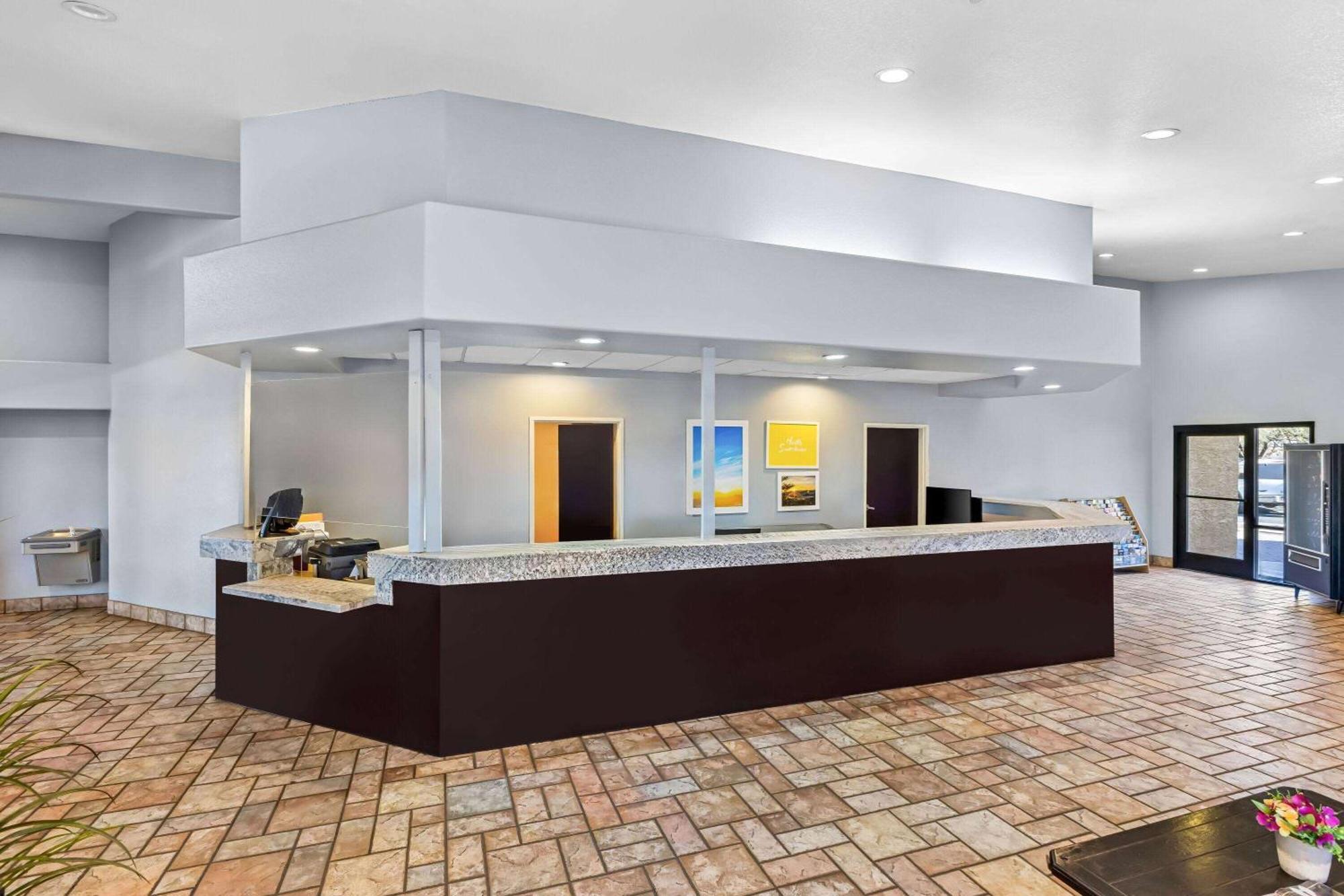 Days Inn By Wyndham Buckeye Ngoại thất bức ảnh